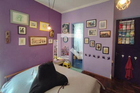 Casa à venda com 320m², 3 quartos e 2 vagasSuíte