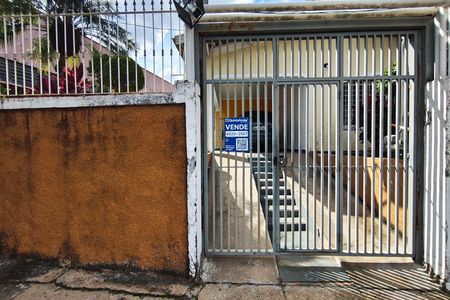 Casa à venda com 320m², 3 quartos e 2 vagasPlaca