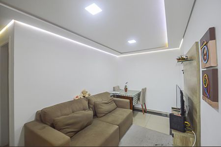 Apartamento à venda com 47m², 2 quartos e 1 vaga Apartamento à venda com 47m², 2 quartos e 1 vagaSala