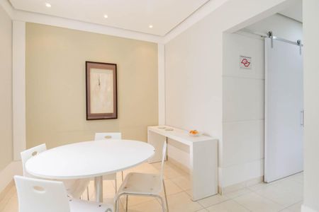 Apartamento à venda com 47m², 2 quartos e 1 vaga Apartamento à venda com 47m², 2 quartos e 1 vagaÁrea comum - Academia