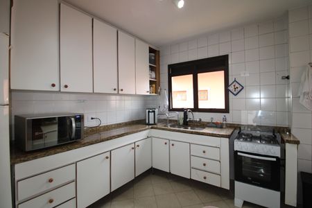 Apartamento à venda com 90m², 3 quartos e 3 vagasCozinha