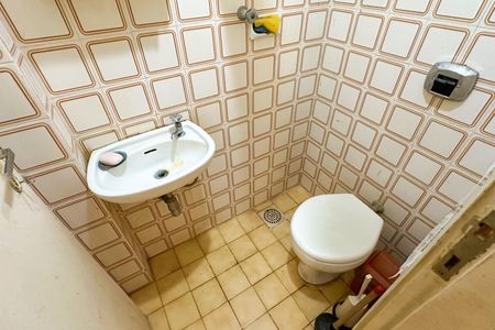 Apartamento à venda com 100m², 3 quartos e 2 vagas Apartamento à venda com 100m², 3 quartos e 2 vagasBanheiro de serviço