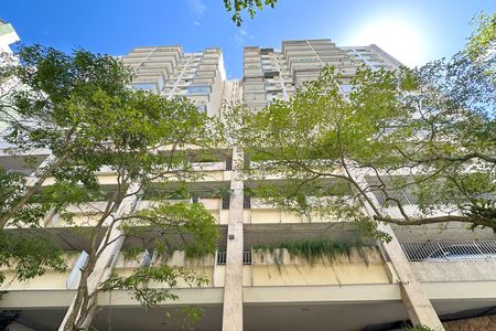 Apartamento à venda com 100m², 3 quartos e 2 vagas Apartamento à venda com 100m², 3 quartos e 2 vagasFachada