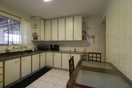 Casa à venda com 116m², 2 quartos e 2 vagasCozinha