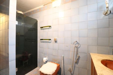 Casa para alugar com 352m², 4 quartos e 8 vagasBanheiro da Suíte