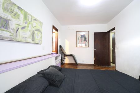 Casa para alugar com 352m², 4 quartos e 8 vagasSuíte