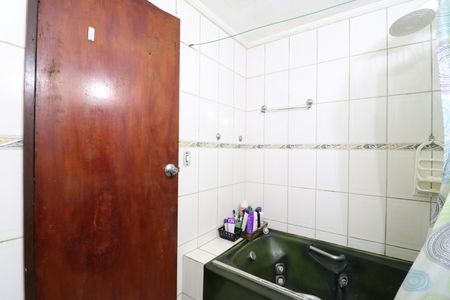 Casa para alugar com 352m², 4 quartos e 8 vagasBanheiro Social