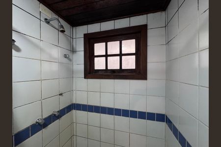 Casa de condomínio à venda com 250m², 4 quartos e 1 vaga Casa de condomínio à venda com 250m², 4 quartos e 1 vagaBanheiro Social