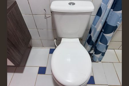 Casa de condomínio à venda com 250m², 4 quartos e 1 vaga Casa de condomínio à venda com 250m², 4 quartos e 1 vagaBanheiro Social