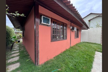 Casa de condomínio à venda com 250m², 4 quartos e 1 vaga Casa de condomínio à venda com 250m², 4 quartos e 1 vagaÁrea externa