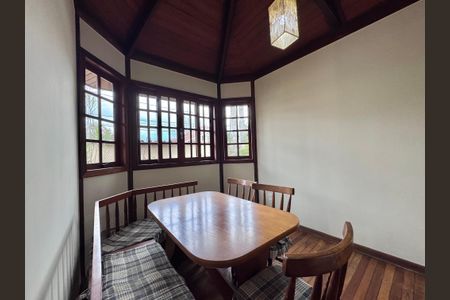 Casa de condomínio à venda com 250m², 4 quartos e 1 vaga Casa de condomínio à venda com 250m², 4 quartos e 1 vagaCopa