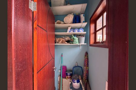 Casa de condomínio à venda com 250m², 4 quartos e 1 vaga Casa de condomínio à venda com 250m², 4 quartos e 1 vagaÁrea externa
