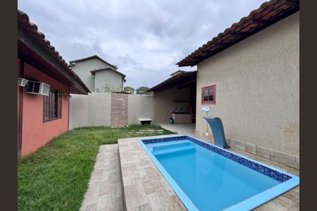 Casa de condomínio à venda com 250m², 4 quartos e 1 vaga Casa de condomínio à venda com 250m², 4 quartos e 1 vagaÁrea externa