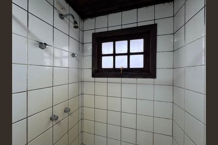 Casa de condomínio à venda com 250m², 4 quartos e 1 vaga Casa de condomínio à venda com 250m², 4 quartos e 1 vagaBanheiro da Suíte 1