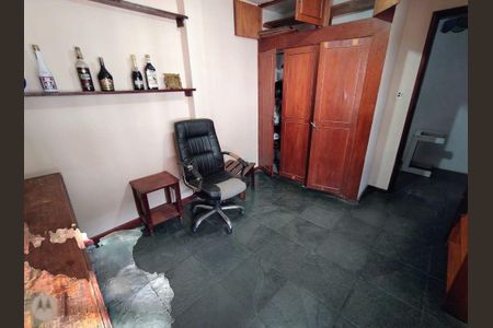 Casa à venda com 300m², 7 quartos e sem vaga