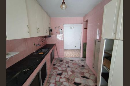 Casa à venda com 300m², 7 quartos e sem vaga