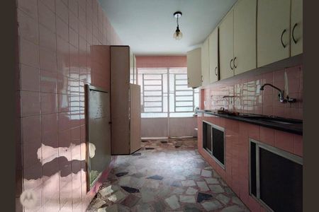 Casa à venda com 300m², 7 quartos e sem vaga