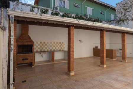 Casa à venda com 240m², 3 quartos e 2 vagasChurrasqueira