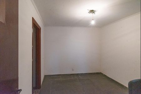 Casa à venda com 240m², 3 quartos e 2 vagasEscritório