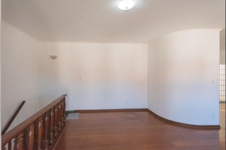 Casa à venda com 240m², 3 quartos e 2 vagasSala