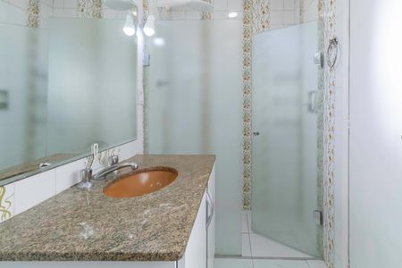 Apartamento para alugar com 149m², 4 quartos e 2 vagas Apartamento para alugar com 149m², 4 quartos e 2 vagasBanheiro social