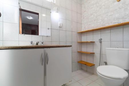 Apartamento para alugar com 149m², 4 quartos e 2 vagas Apartamento para alugar com 149m², 4 quartos e 2 vagasBanheiro da suíte