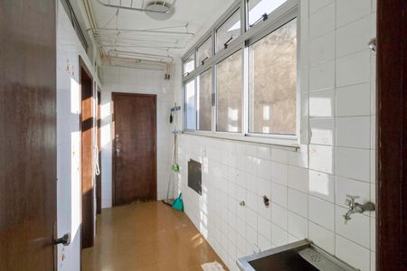 Apartamento para alugar com 149m², 4 quartos e 2 vagas Apartamento para alugar com 149m², 4 quartos e 2 vagasÁrea de serviço