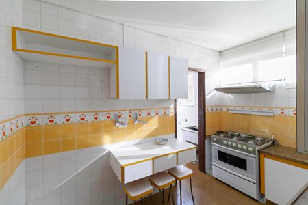 Apartamento para alugar com 149m², 4 quartos e 2 vagas Apartamento para alugar com 149m², 4 quartos e 2 vagasCozinha