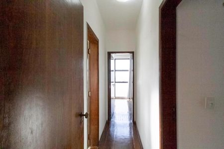Apartamento para alugar com 149m², 4 quartos e 2 vagas Apartamento para alugar com 149m², 4 quartos e 2 vagasCorredor
