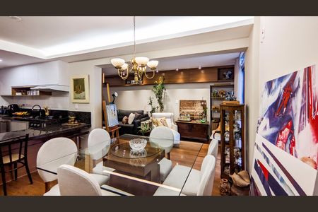 Apartamento à venda com 140m², 2 quartos e 2 vagasSala