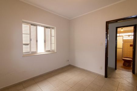 Casa à venda com 180m², 4 quartos e 4 vagas Casa à venda com 180m², 4 quartos e 4 vagasQuarto 2