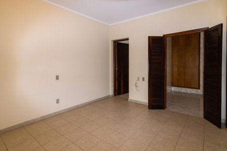 Casa à venda com 180m², 4 quartos e 4 vagas Casa à venda com 180m², 4 quartos e 4 vagasSuíte 1