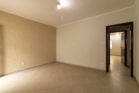 Casa à venda com 180m², 4 quartos e 4 vagas Casa à venda com 180m², 4 quartos e 4 vagasQuarto 2