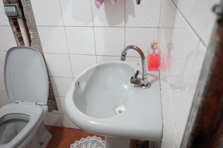 Casa à venda com 250m², 2 quartos e 4 vagasBanheiro Social