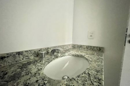 Apartamento à venda com 36m², 1 quarto e sem vaga Apartamento à venda com 36m², 1 quarto e sem vagaBanheiro da Suíte