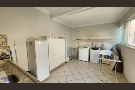 Casa à venda com 168m², 3 quartos e 14 vagas Casa à venda com 168m², 3 quartos e 14 vagasFoto 12