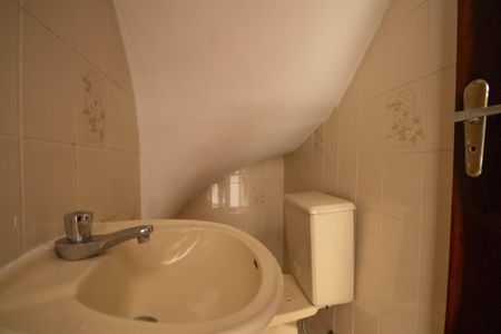 Casa à venda com 140m², 3 quartos e 3 vagas Casa à venda com 140m², 3 quartos e 3 vagasLavabo 1