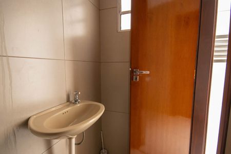 Casa à venda com 140m², 3 quartos e 3 vagas Casa à venda com 140m², 3 quartos e 3 vagasBanheiro de Serviço