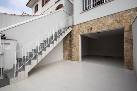 Casa à venda com 140m², 3 quartos e 3 vagas Casa à venda com 140m², 3 quartos e 3 vagasGaragem