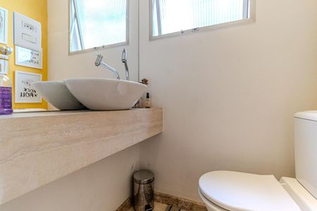 Apartamento à venda com 142m², 3 quartos e 2 vagas Apartamento à venda com 142m², 3 quartos e 2 vagasLavabo