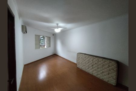 Casa à venda com 260m², 2 quartos e 3 vagas Casa à venda com 260m², 2 quartos e 3 vagasSuíte 1