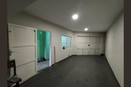 Casa à venda com 260m², 2 quartos e 3 vagas Casa à venda com 260m², 2 quartos e 3 vagasGaragem