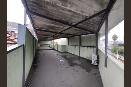 Casa à venda com 260m², 2 quartos e 3 vagas Casa à venda com 260m², 2 quartos e 3 vagasTerraço