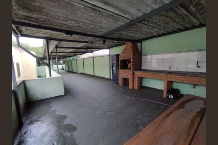 Casa à venda com 260m², 2 quartos e 3 vagas Casa à venda com 260m², 2 quartos e 3 vagasTerraço