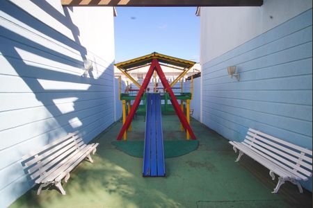 Casa de condomínio à venda com 78m², 2 quartos e 1 vagaÁrea Comum - Playground