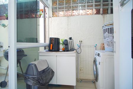 Casa de condomínio à venda com 78m², 2 quartos e 1 vagaÁrea de Serviço