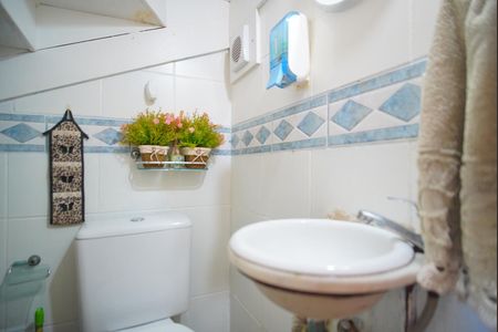 Casa de condomínio à venda com 78m², 2 quartos e 1 vagaLavabo