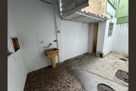 Casa à venda com 90m², 2 quartos e 1 vagaÁrea de Serviço