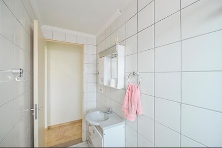 Apartamento à venda com 77m², 3 quartos e 1 vaga Apartamento à venda com 77m², 3 quartos e 1 vagaBanheiro