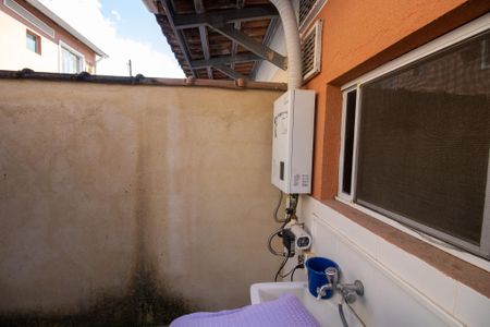 Casa de condomínio à venda com 84m², 3 quartos e 1 vagaÁrea de Serviço